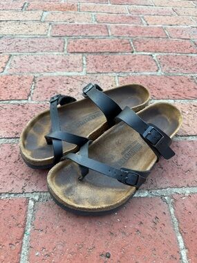 Mayari Black Birkenstocks - Size 39